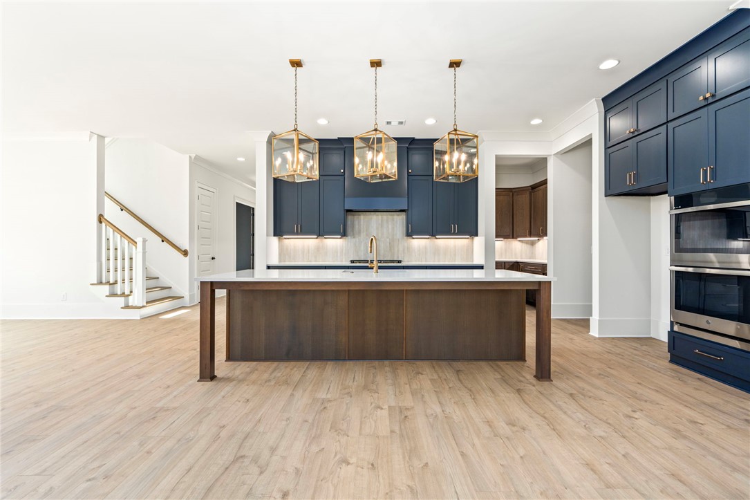 823 SUMMERLIN CIRCLE