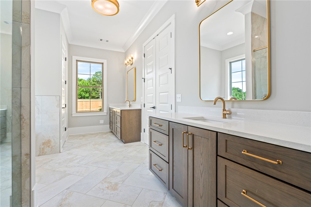823 SUMMERLIN CIRCLE