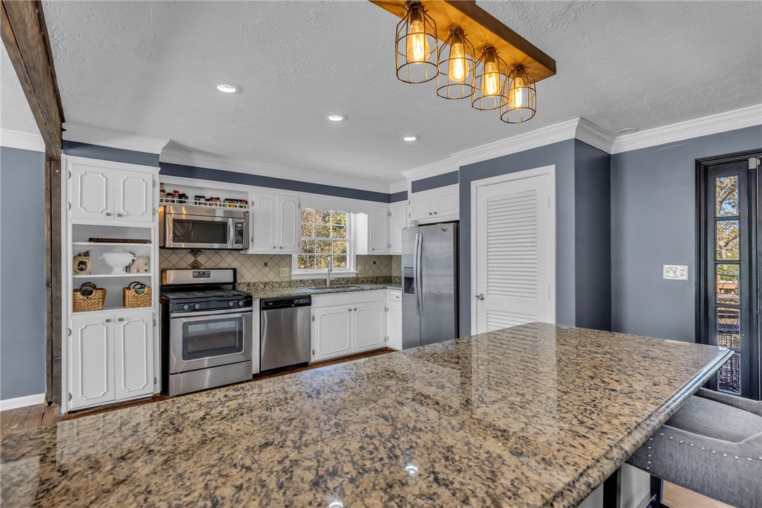 801 N 10TH STREET N