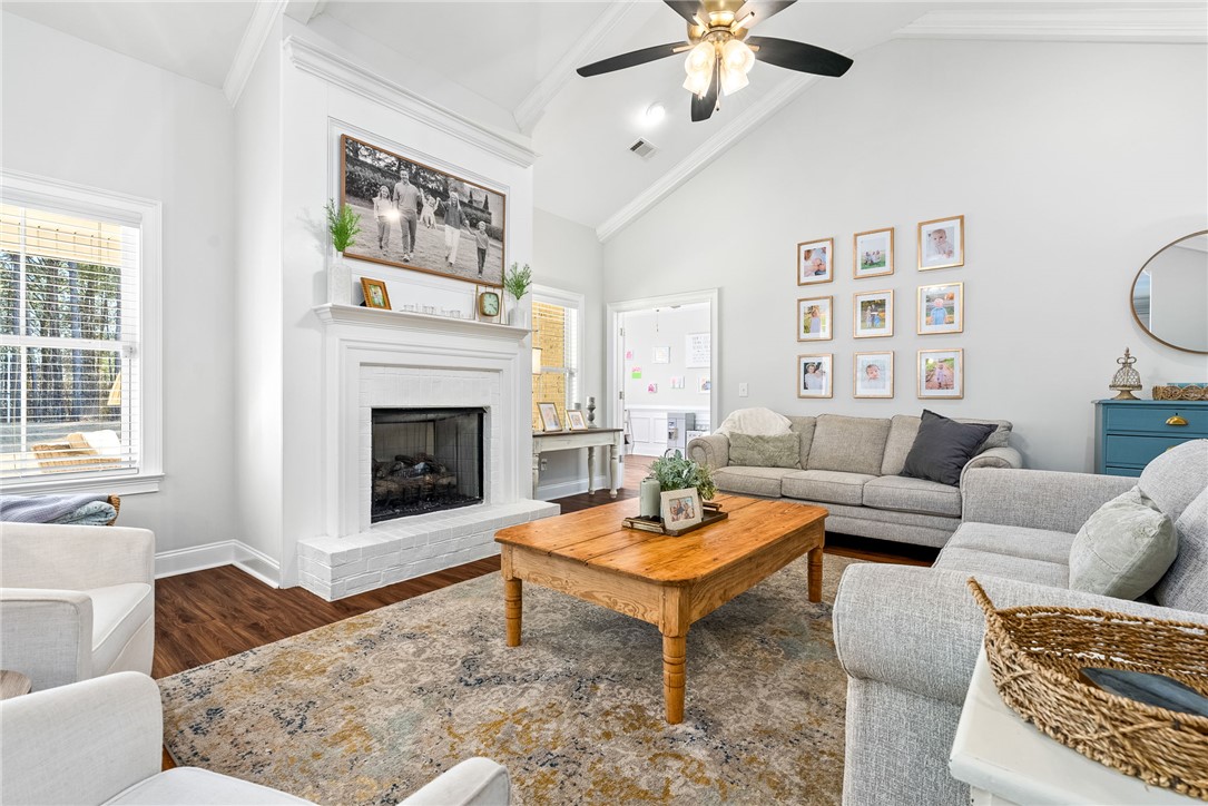 1307 GARRETT LANE