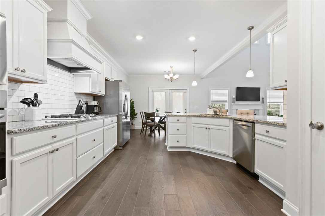 1155 STILL HUNT LANE