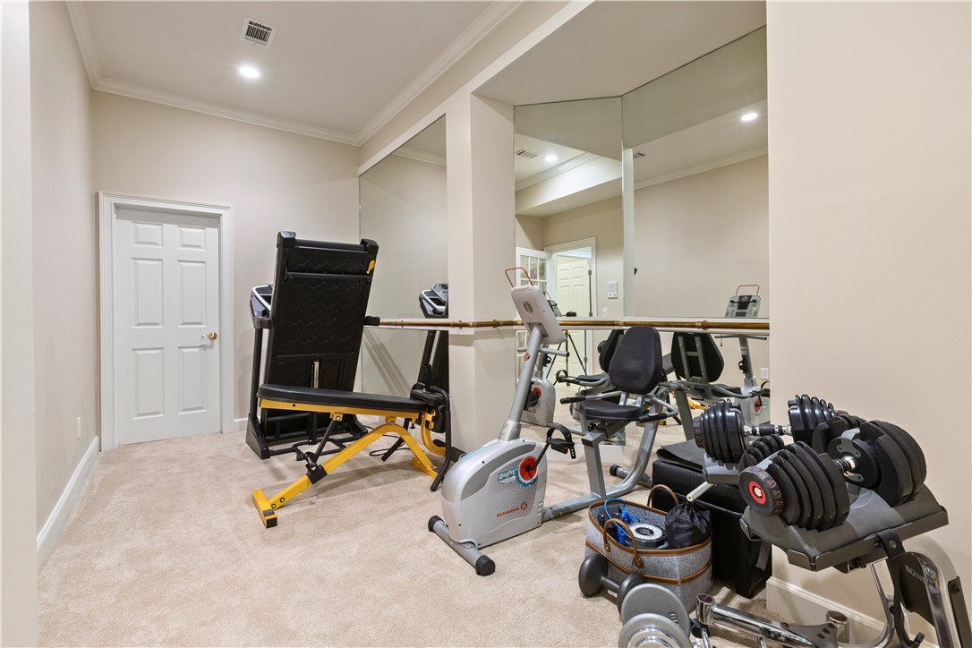 1211 INGLESIDE DRIVE