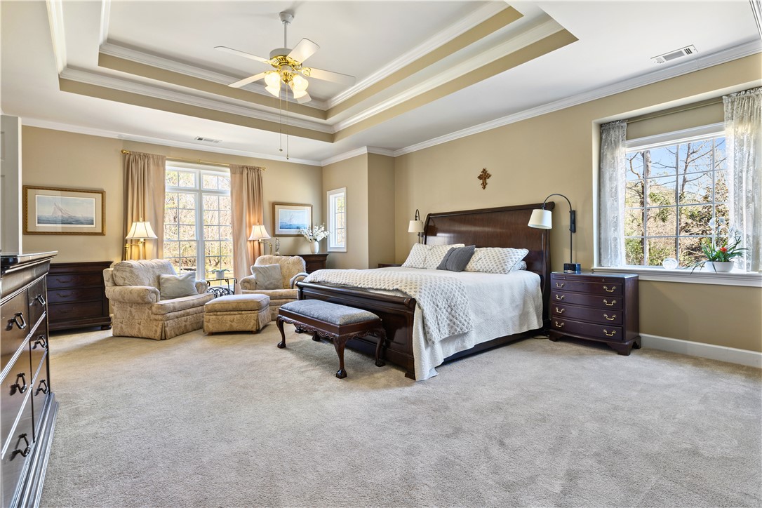 1211 INGLESIDE DRIVE