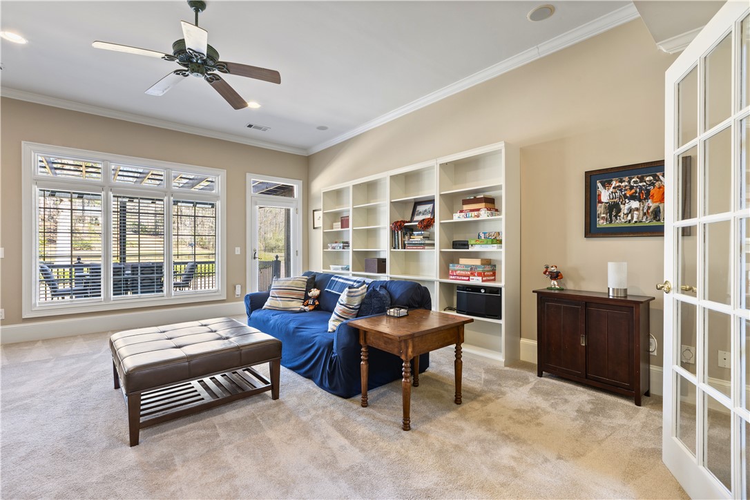 1211 INGLESIDE DRIVE