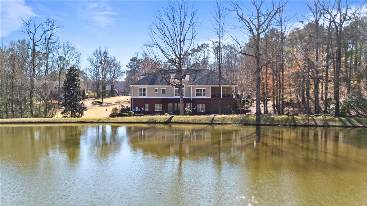 1211 INGLESIDE DRIVE