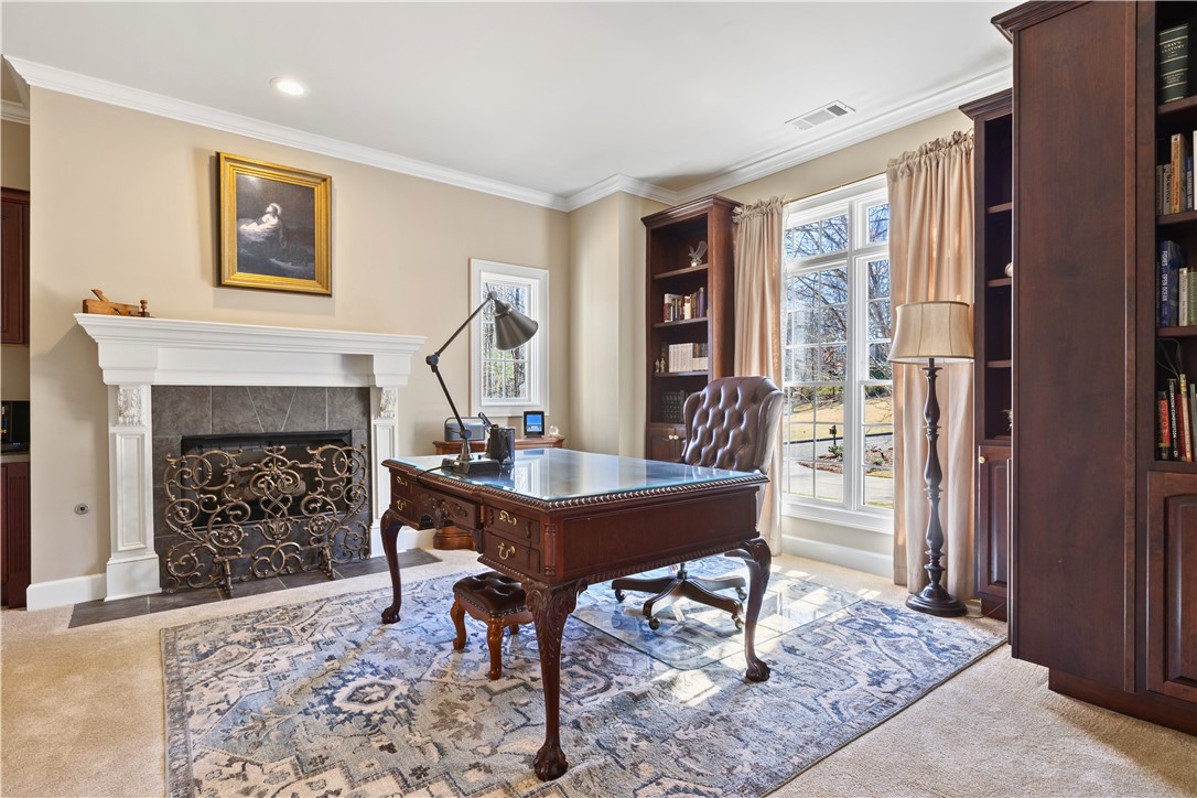 1211 INGLESIDE DRIVE