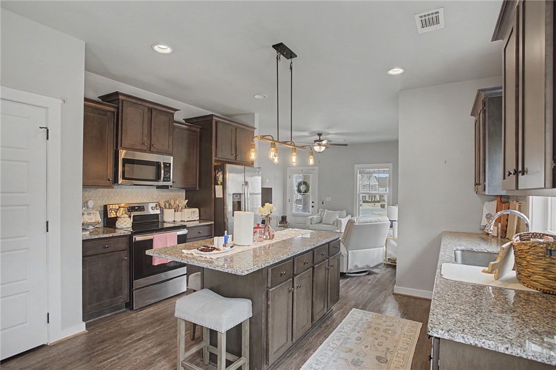 704 NORTHERN VILLAGE COURT