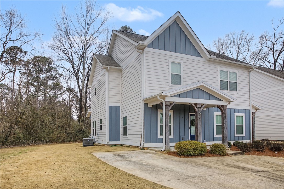 704 NORTHERN VILLAGE COURT