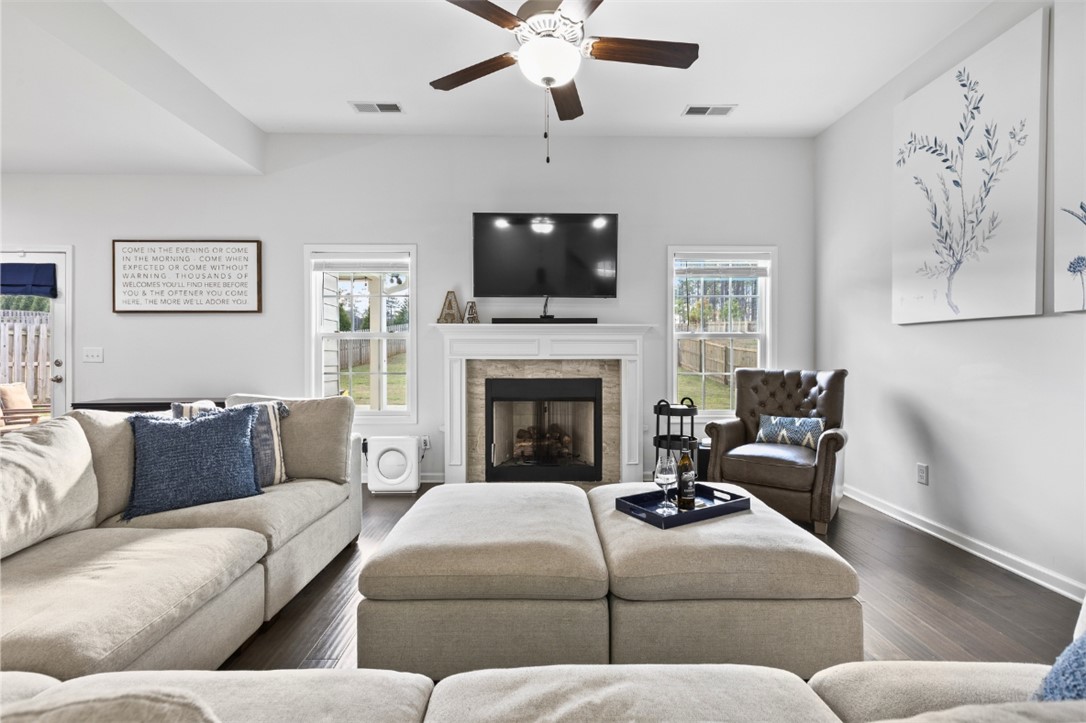 863 W RICHLAND CIRCLE