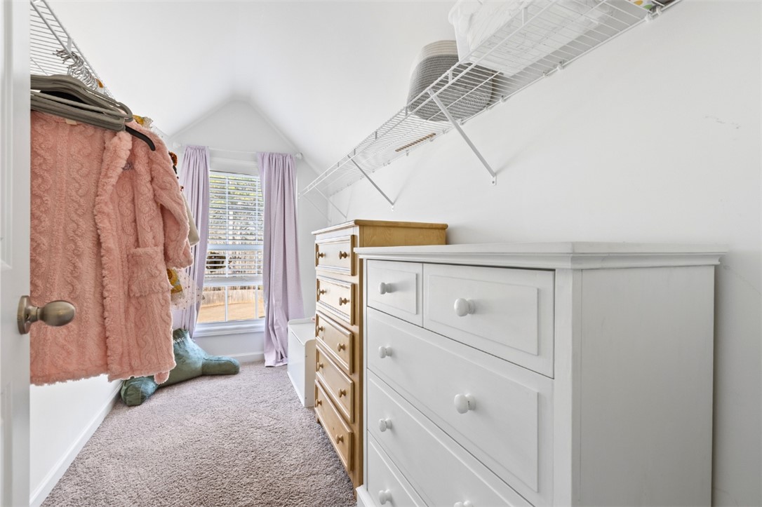 863 W RICHLAND CIRCLE