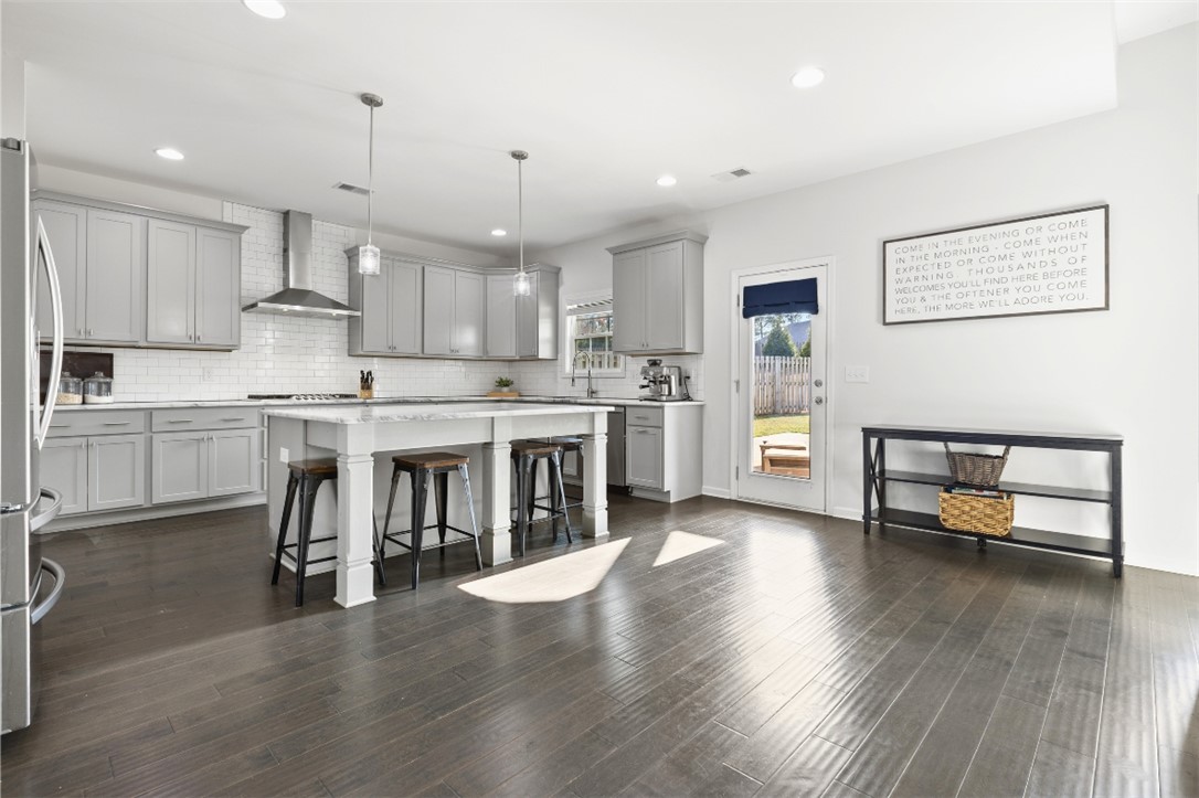 863 W RICHLAND CIRCLE