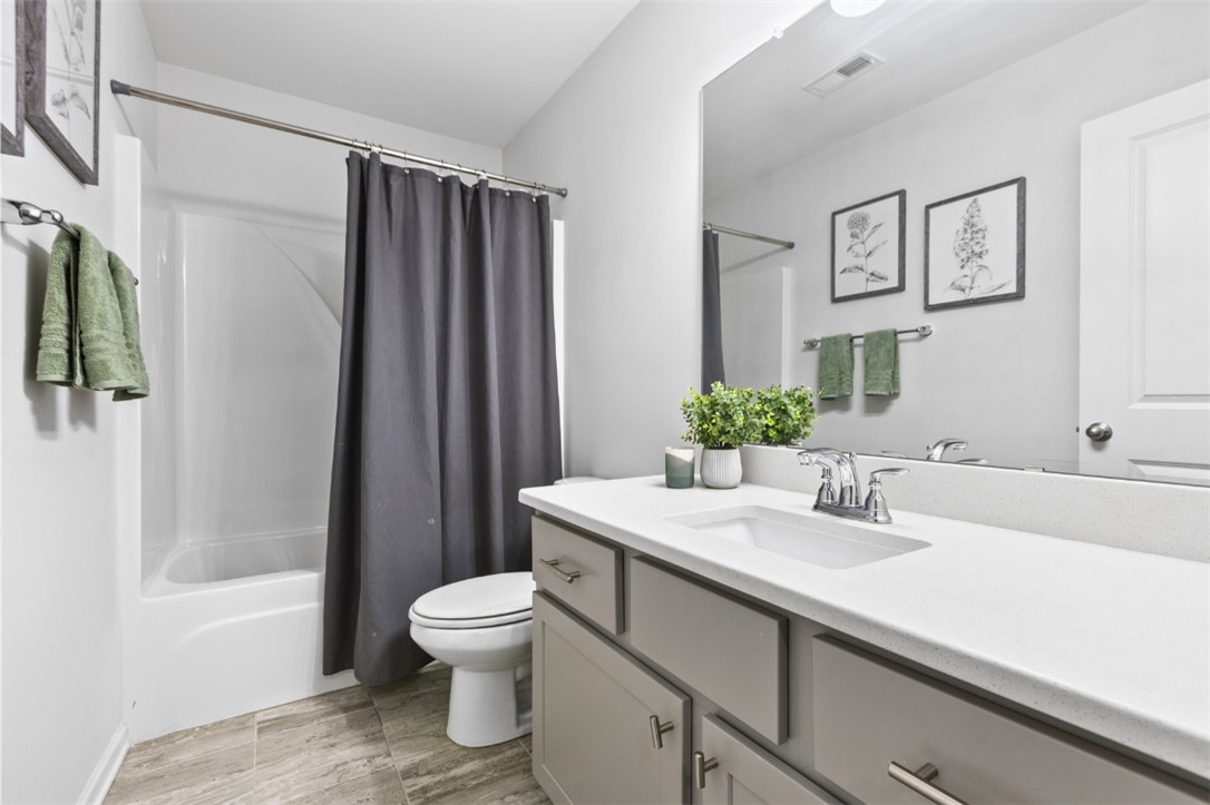 863 W RICHLAND CIRCLE