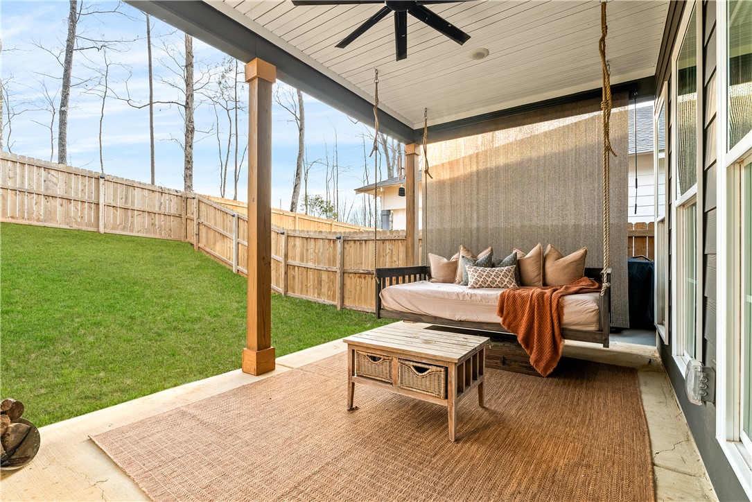 1210 WOODLAND CIRCLE