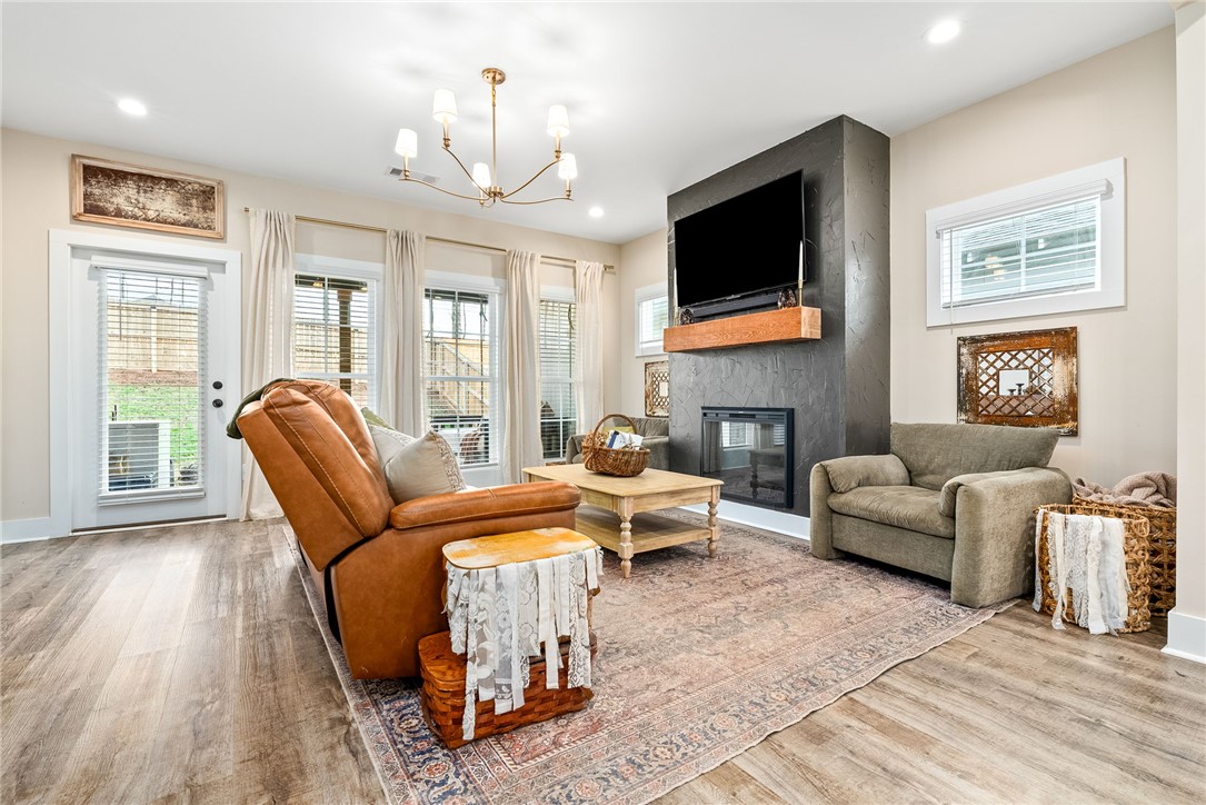 1210 WOODLAND CIRCLE