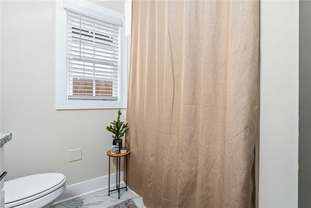 1210 WOODLAND CIRCLE