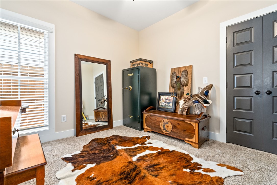 1210 WOODLAND CIRCLE