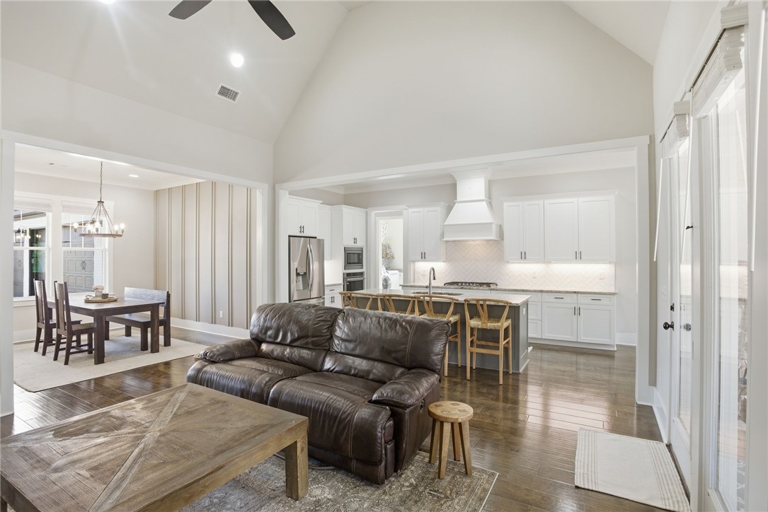 1930 YARBROUGH FARMS BOULEVARD