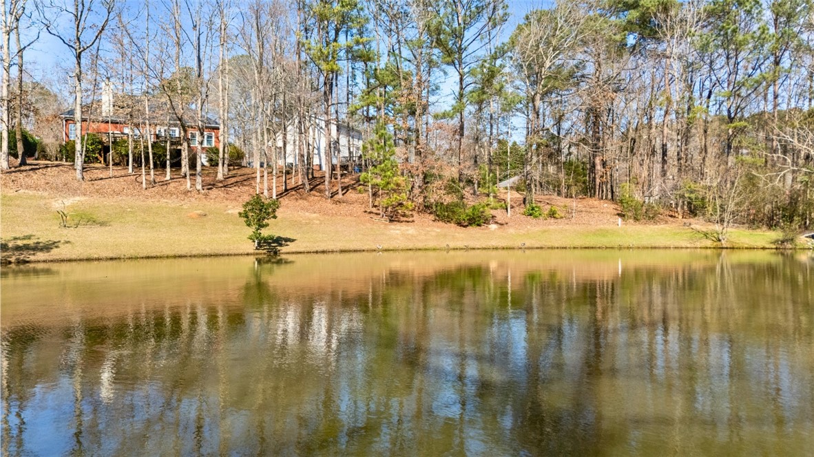 1211 INGLESIDE DRIVE