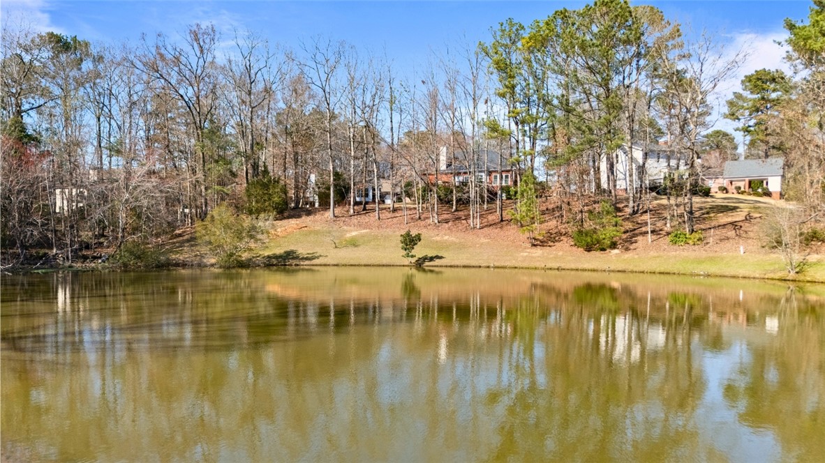 1211 INGLESIDE DRIVE