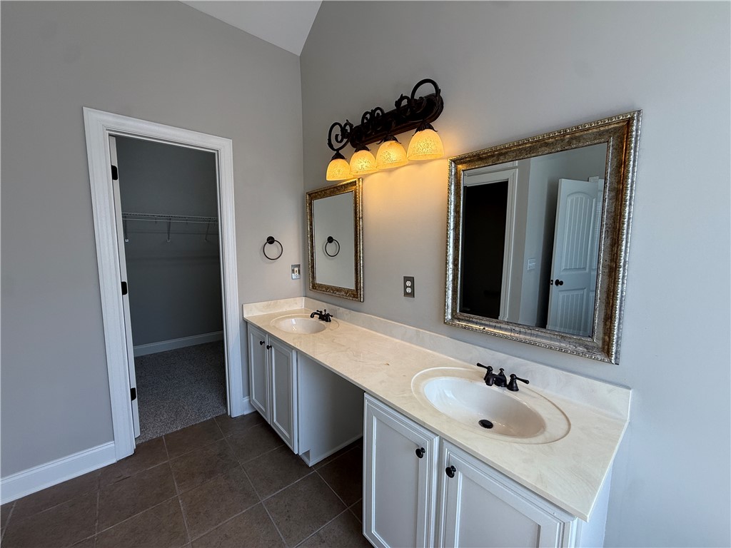 1273 AUBIE DRIVE