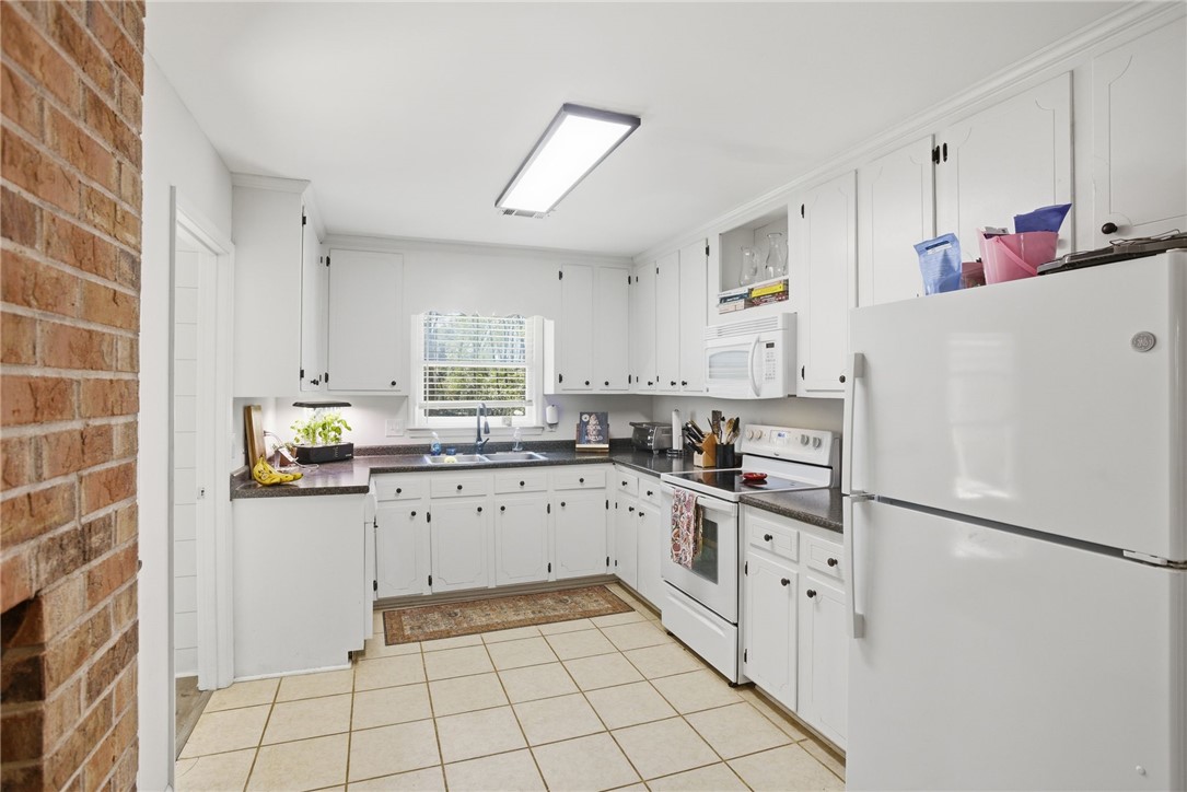 544 GREENTREE TERRACE