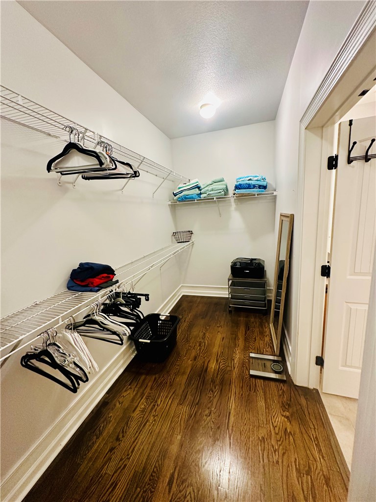 64 STONEVIEW SUMMIT COURT