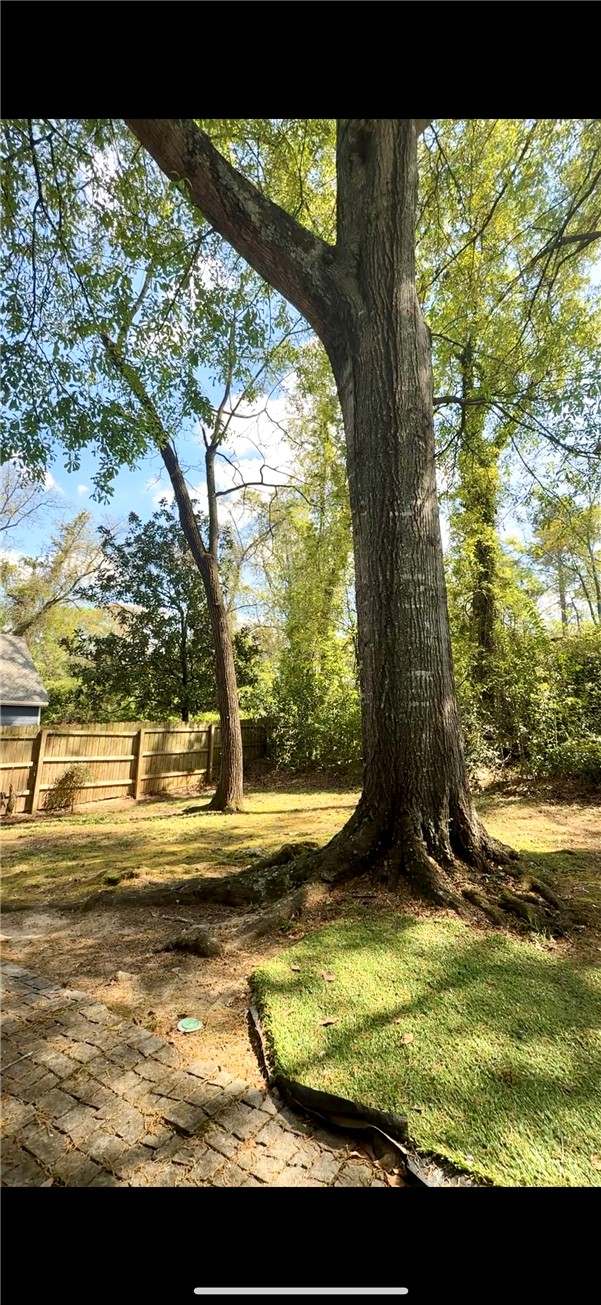 141/143 W DRAKE AVENUE