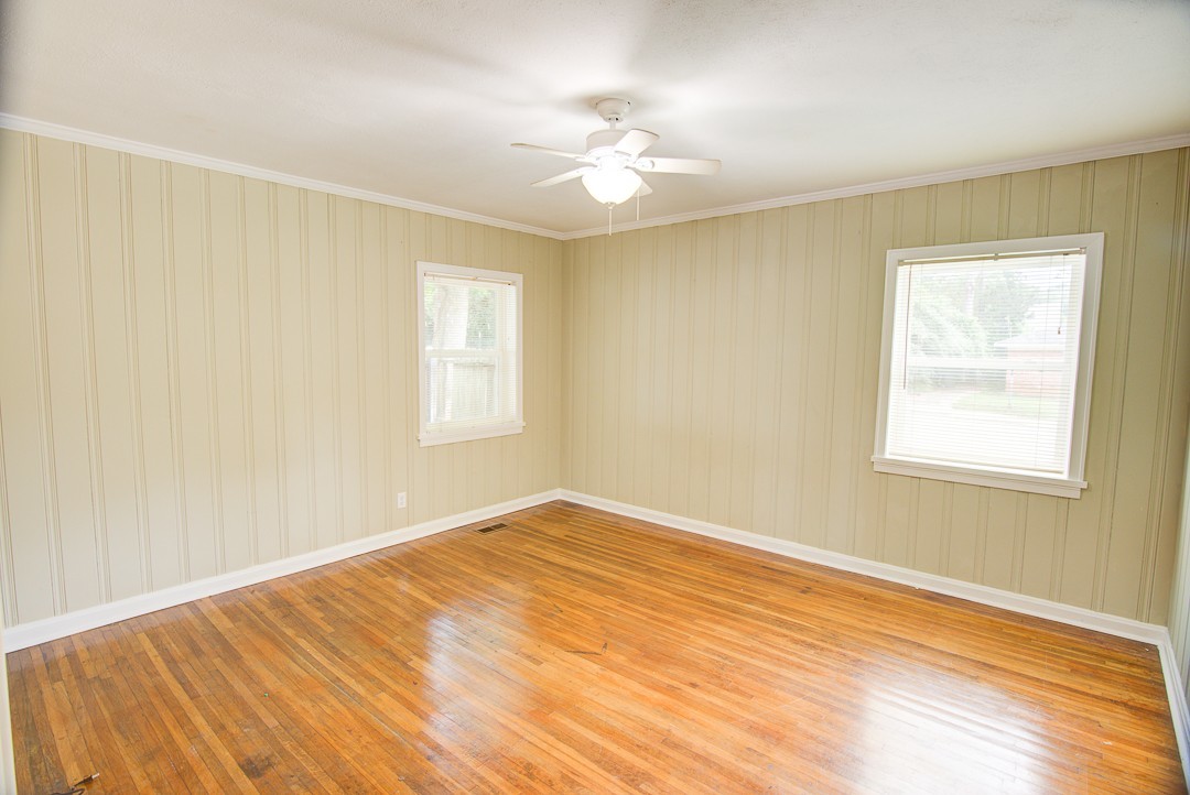 141/143 W DRAKE AVENUE