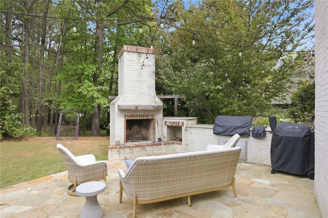 2575 GLENN BROOKE DRIVE