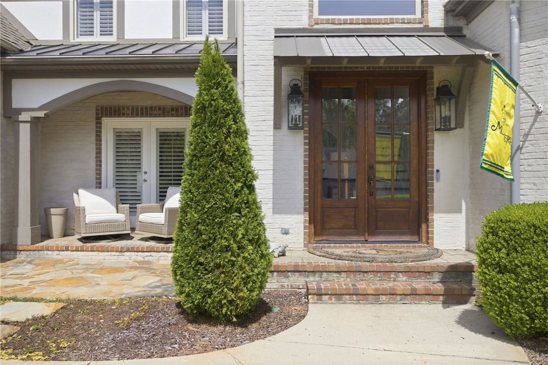 2575 GLENN BROOKE DRIVE