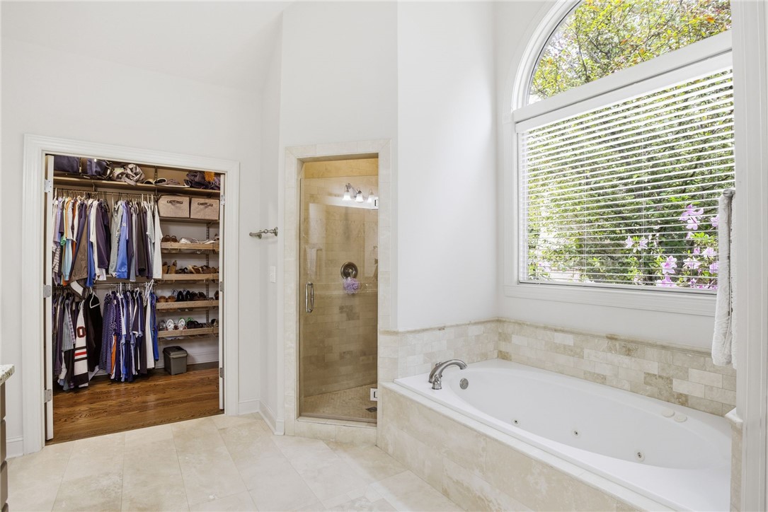 2575 GLENN BROOKE DRIVE