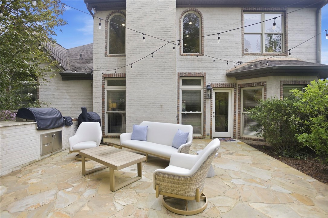 2575 GLENN BROOKE DRIVE