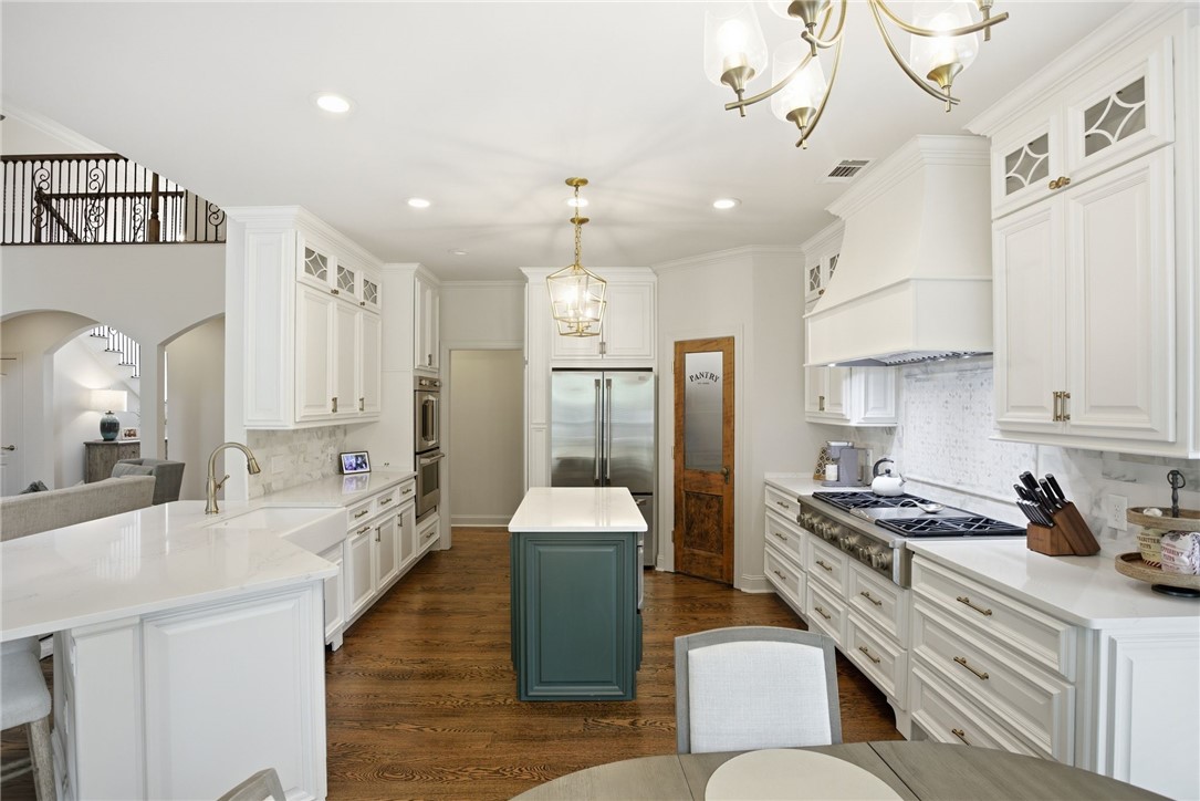 2575 GLENN BROOKE DRIVE