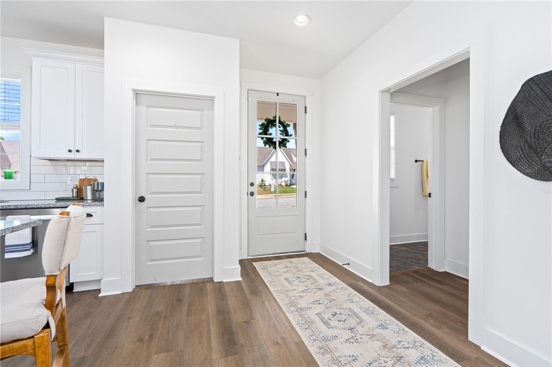 1261 FOX TAIL LANE