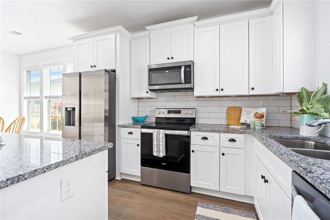 1261 FOX TAIL LANE