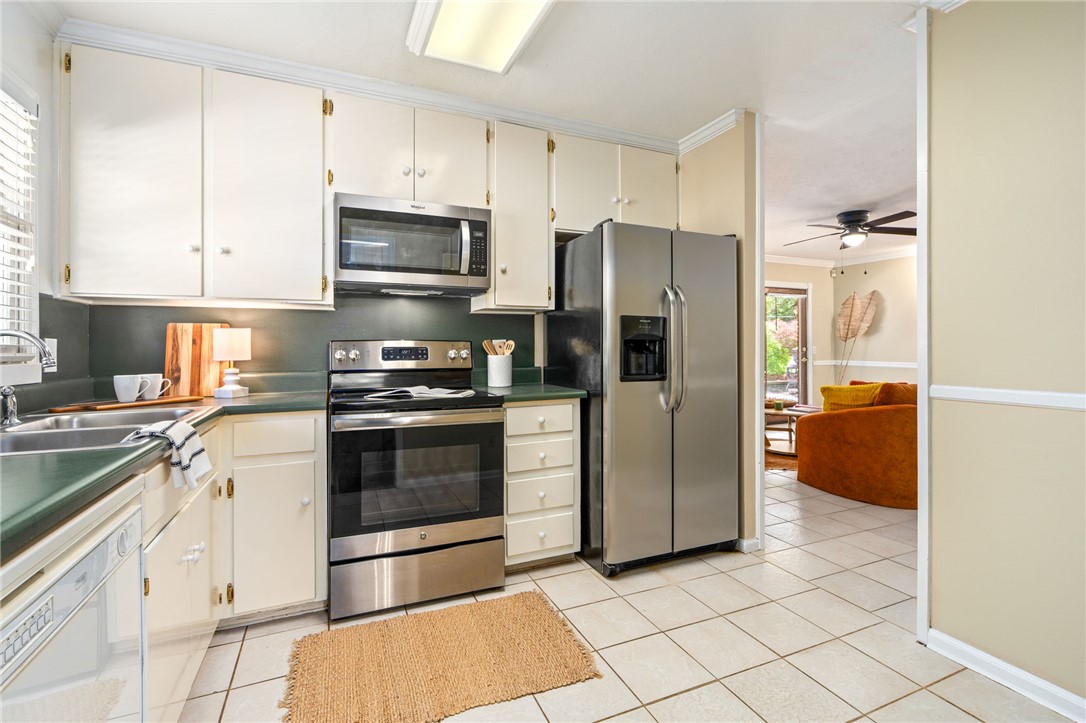 115 N CEDARBROOK DRIVE