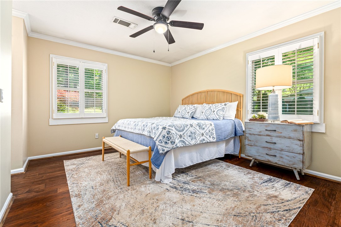 115 N CEDARBROOK DRIVE