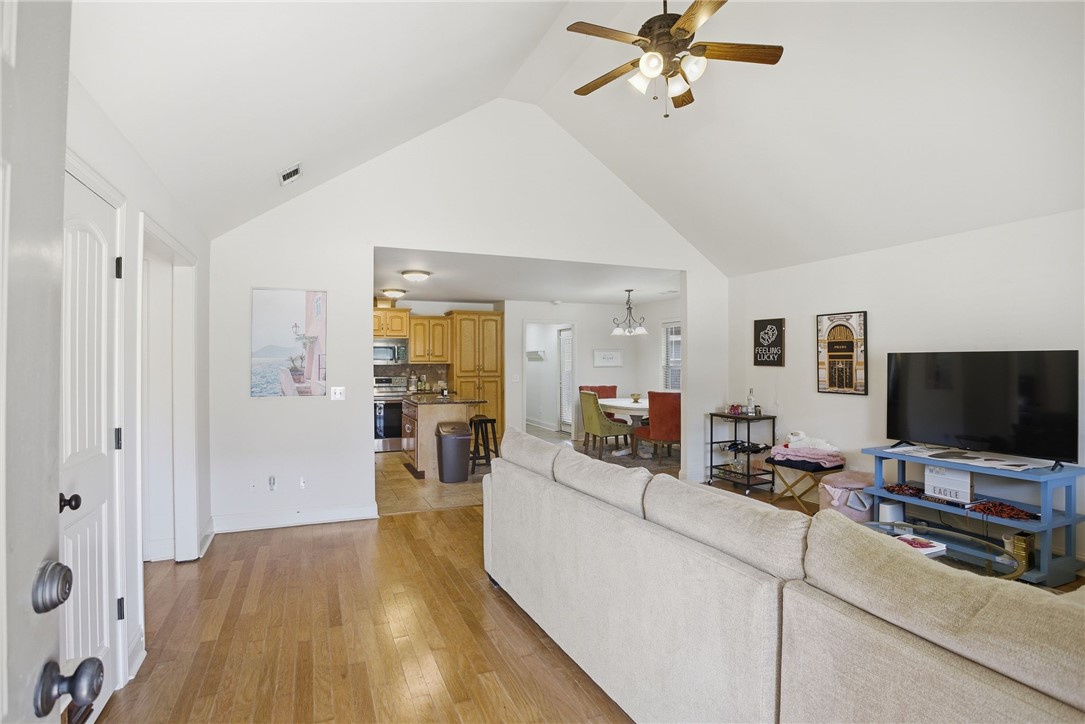 331 FRONTIER CIRCLE
