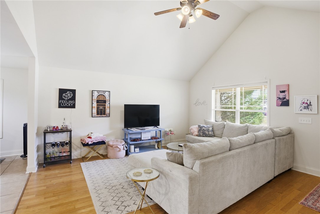 331 FRONTIER CIRCLE
