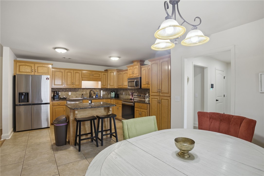 331 FRONTIER CIRCLE