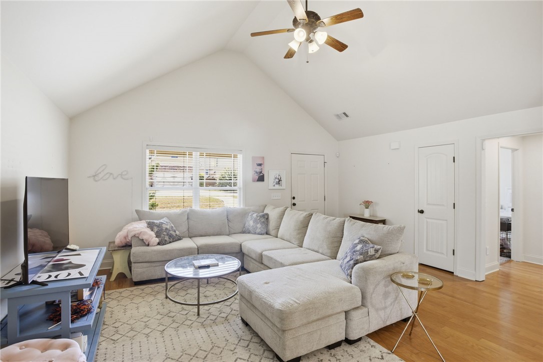 331 FRONTIER CIRCLE