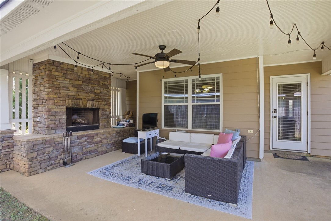 331 FRONTIER CIRCLE