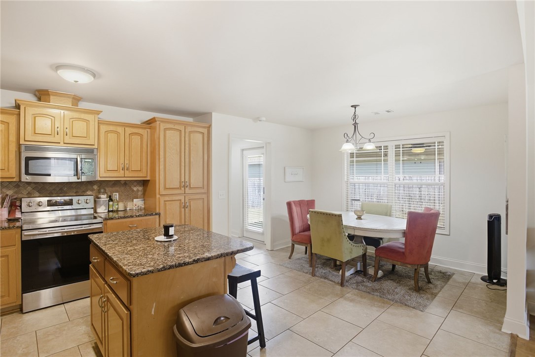 331 FRONTIER CIRCLE