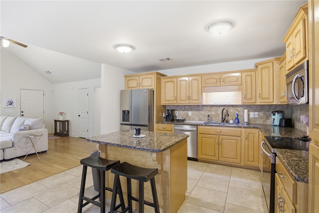 331 FRONTIER CIRCLE