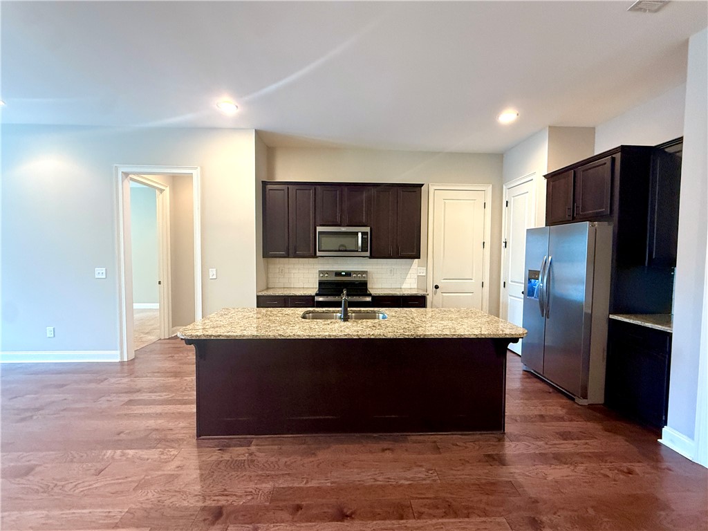 1690 W FARMVILLE ROAD