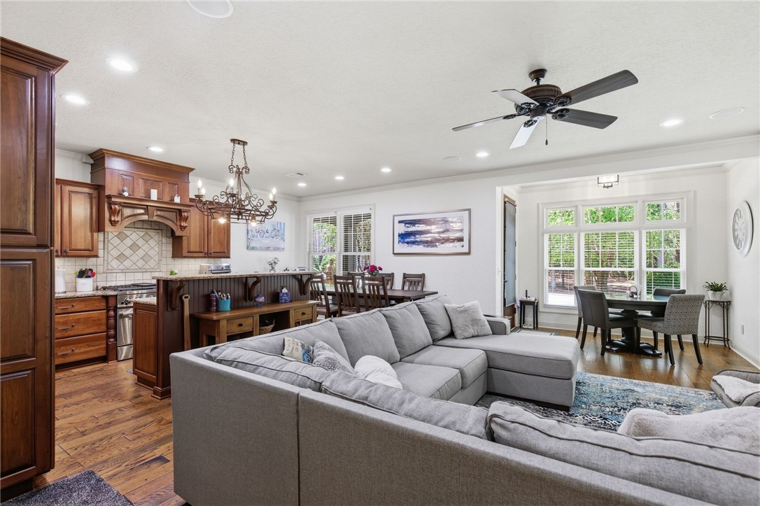 1336 GATEWOOD DRIVE