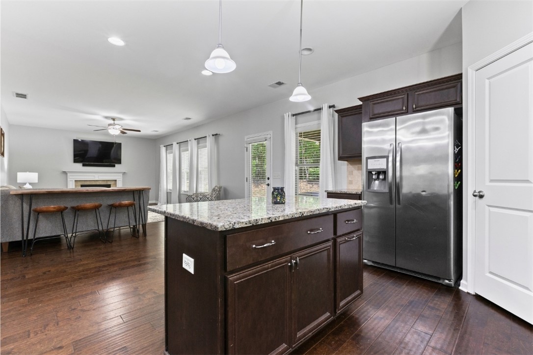 416 LIGHTNESS DRIVE
