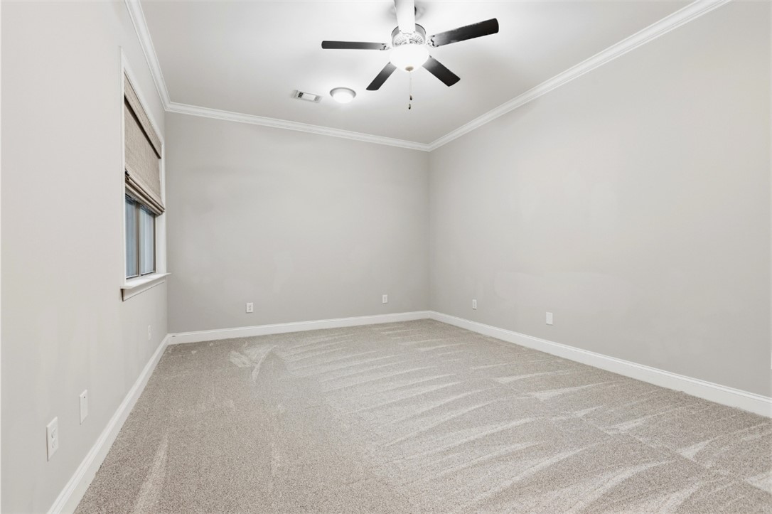 528 GREY OAK CIRCLE