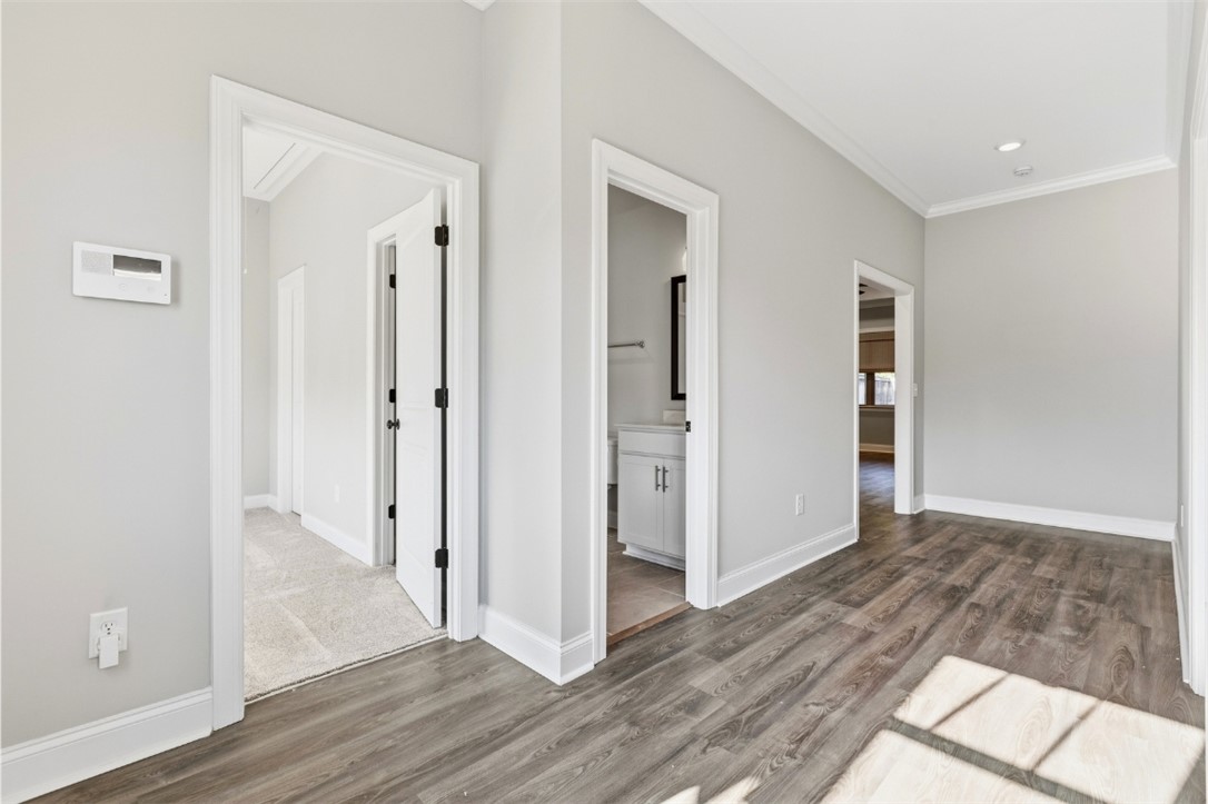 528 GREY OAK CIRCLE