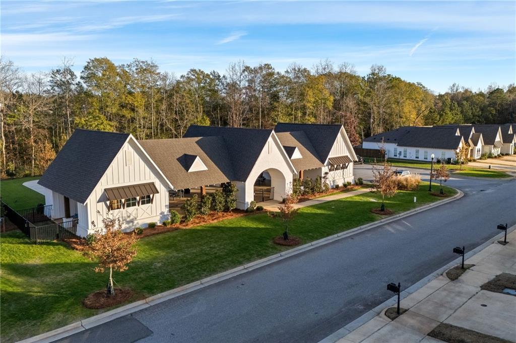 1186 WOODLAND CIRCLE